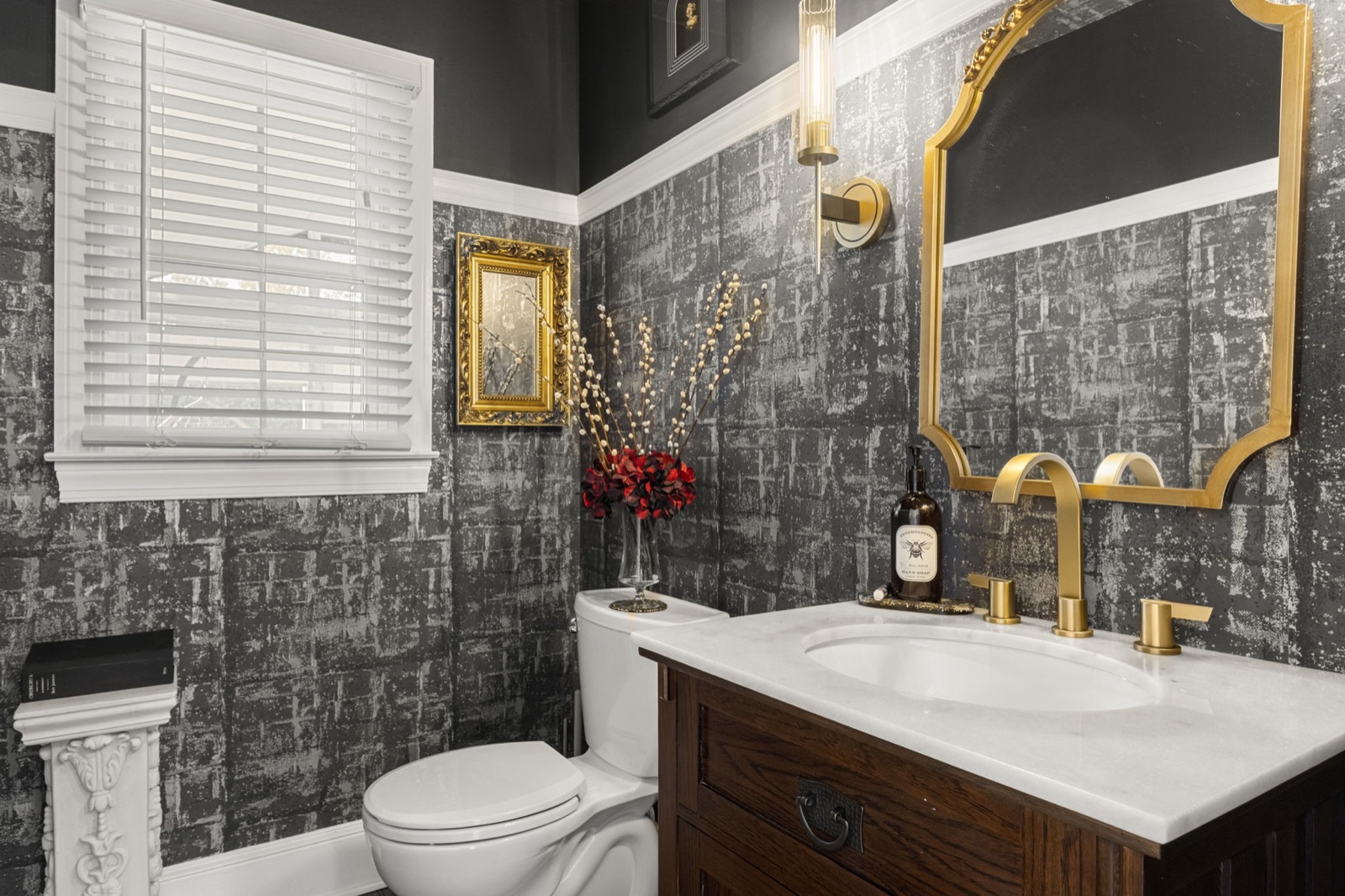 10508 Annalexa Ln — bathroom